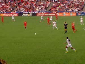 USWNT_vs_Switzerland_midfield_action